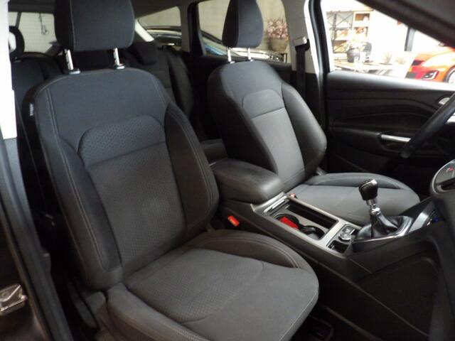 Ford KUGA 1.5 T - navigatie - ecc - trekhaak - nette staat!