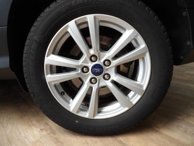 Ford KUGA 1.5 T - navigatie - ecc - trekhaak - nette staat!