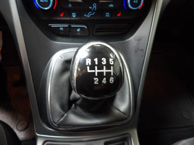 Ford KUGA 1.5 T - navigatie - ecc - trekhaak - nette staat!