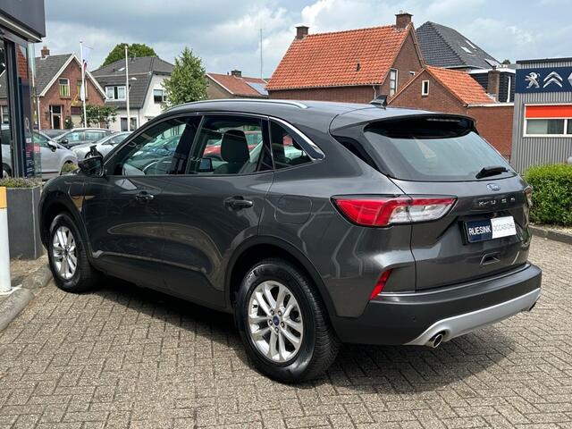 Ford KUGA 2.5 PHEV TITANIUM
