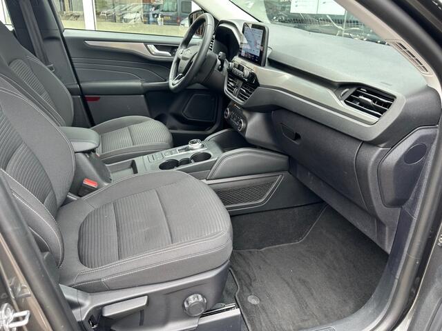 Ford KUGA 2.5 PHEV TITANIUM