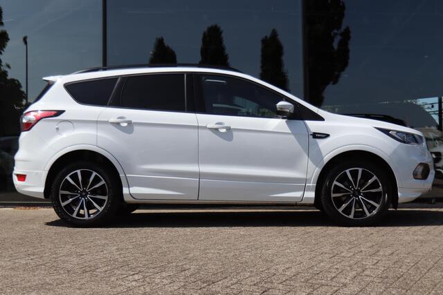 Ford KUGA 1.5 ECOBOOST ST-LINE | PANO | CARPLAY | XENON | KEY-LESS | WINTERPACK | CAMERA | CRUISE | CLIMATE | PDC