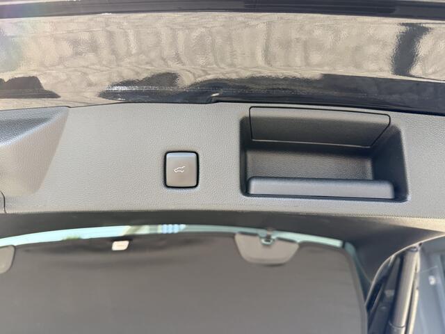 Ford KUGA 2.5 PHEV ST-Line X Panodak Head-Up Camera Navi