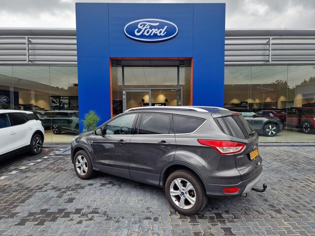 Ford KUGA 1.5 Trend | Trekhaak | Parkeersensoren | Navigatiesysteem |