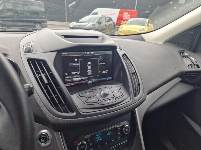 Ford KUGA 1.5 Trend | Trekhaak | Parkeersensoren | Navigatiesysteem |