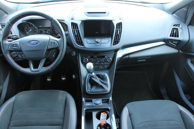 Ford KUGA 1.5 EcoBoost ST Line 47DKM, STUUR, STOEL, VOORRUITVERWARMING