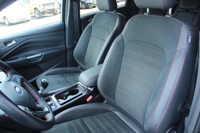 Ford KUGA 1.5 EcoBoost ST Line 47DKM, STUUR, STOEL, VOORRUITVERWARMING