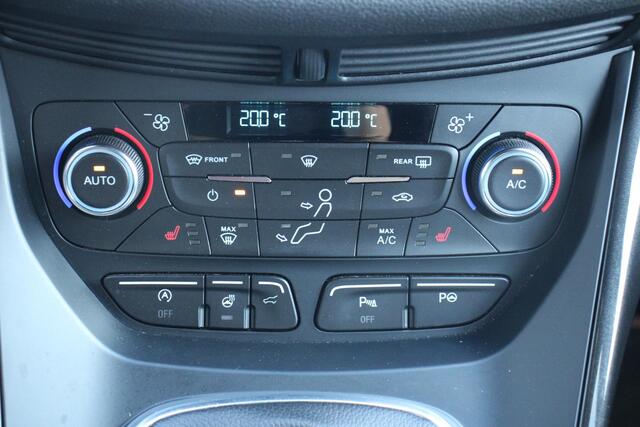 Ford KUGA 1.5 EcoBoost ST Line 47DKM, STUUR, STOEL, VOORRUITVERWARMING