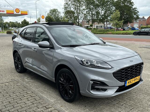 Ford KUGA 2.5 PHEV Graphite Tech Edition | Pano | Trekhaak | Winter pack | 2 Camera's | Adapt Cruise | B&O audio |