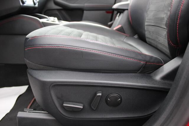 Ford KUGA 2.5 PHEV ST-Line X Pano Dak, Winter Pack, Driver Ass Pack, Bliss, Door Edge, 10 jaar Hybride Garantie!
