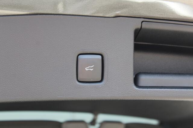 Ford KUGA 2.5 PHEV ST-Line X Nieuwste model Ultieme luxe hoogzitter. , Schuif / kanteldak Elektrisch inklapbare Trekhaak, vooruit, stuur, stoelverwarming V+A, 360 Camera, HUB, Apple/Androidauto, Elektrisch verstelbare stoelen, LED V+A, Trekgewicht 2100kg !