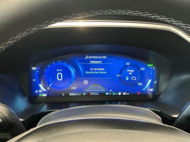 Ford KUGA 2.5 PHEV Vignale | Weg/Uitklapbare Trekhaak (Elektrisch bedienbaar) | Adaptive cruise control | Winter Pack | Privacy glass | 1.500 kg trekgewicht