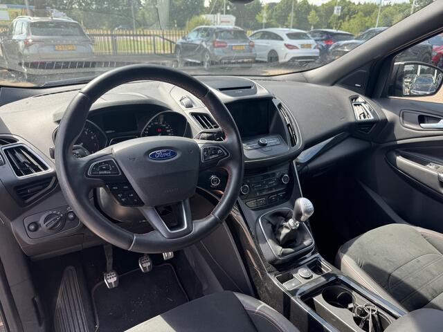Ford KUGA 1.5 EcoBoost ST Line / Trekhaak / Camera / Leder&Alcantara / Keyless / 18'' / Navigatie / Getint glas / Xenon / Cruise Control