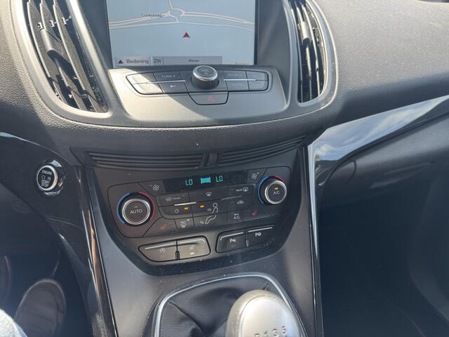 Ford KUGA 1.5 EcoBoost ST Line / Trekhaak / Camera / Leder&Alcantara / Keyless / 18'' / Navigatie / Getint glas / Xenon / Cruise Control