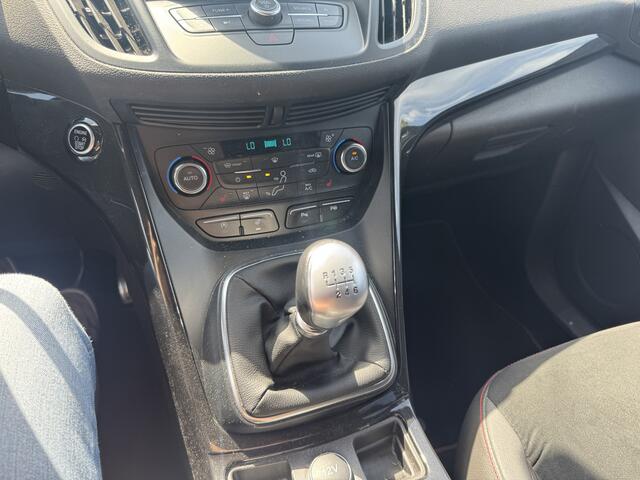Ford KUGA 1.5 EcoBoost ST Line / Trekhaak / Camera / Leder&Alcantara / Keyless / 18'' / Navigatie / Getint glas / Xenon / Cruise Control