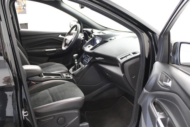 Ford KUGA 1.5 EcoBoost ST Line Pano|Winterpakket|Trekhaak