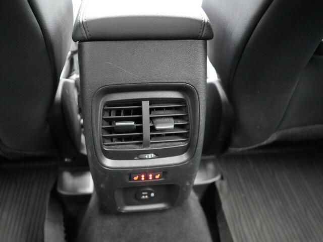 Ford KUGA 1.5 EcoBoost Titanium X 150 pk | Adaptive Cruise | 1800kg Trekgewicht | Elektrische Bestuurdersstoel | Camera | Carplay | Voorruitverwarming | Bowers & Wilkins Audio | Stoel/Stuur verwarming | Keyless |