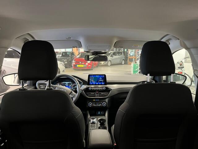 Ford KUGA 2.5 PHEV Titanium /ZEER LUXE/
