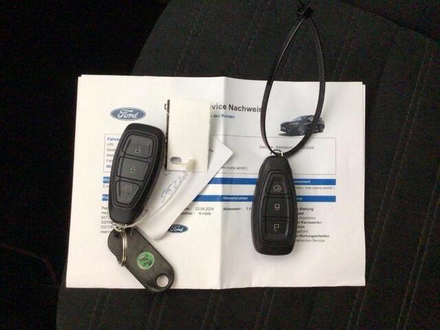 Ford KUGA 2.5 PHEV ST-Line X | Driver Assistance Pack | Slechts 612km!! |Winterpack | Wegklapbare Trekhaak | 1.500kg Trekgewicht | Verlengde fabrieksgarantie tot 06-2028