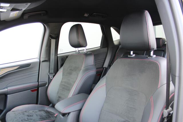 Ford KUGA 2.5-225pk Plug-in Hybrid ST-Line X. Hybride rijden voor een reële prijs ! Adaptive Cruise Control, Stoel- en voorraamverwarming, Climate Control, Metallic lak, Camera v+a, Elektr. achterklep, Side- en lane assist etc.