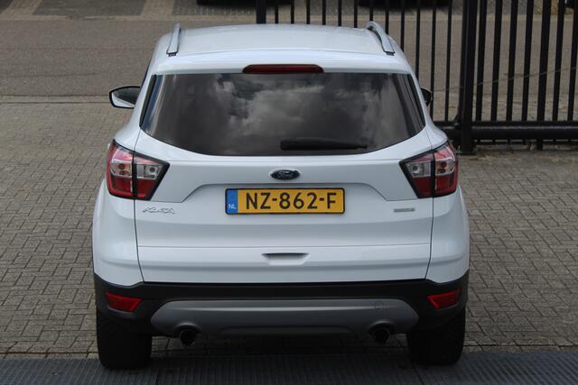 Ford KUGA 1.5 EcoBoost Titanium Navigatie/Parkeersensoren/Climate control/Voorruitverwarming/Cruise control/Keyless/Android auto/Bluetooth/17'' Lichtmetalen velgen.
