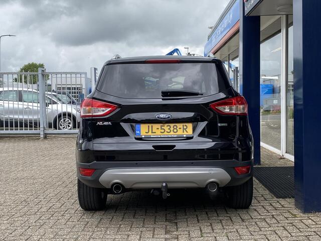 Ford KUGA 1.5 Titanium 4WD / Automaat / NL-Auto / Dealer-Onderhouden / Vol-Leder / Stoelverwarming / Cruise-Control / Climate-Control / Trekhaak / Elektr.-Stoelen / Elektr.-Achterklep / DAB Radio-Bluetooth / Navi / keyless / PDC V+A met Camera / 17'' LMV / All-Seas