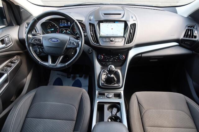 Ford KUGA 1.5 ECOBOOST TITANIUM, NAVI , TREKHAAK ENZ...