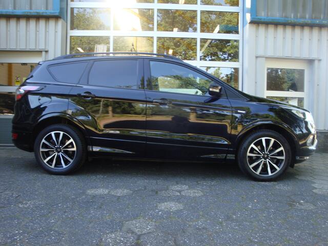 Ford KUGA 1.5 EcoBoost ST Line