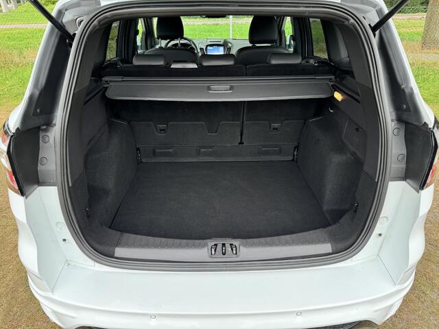 Ford KUGA 1.5 EB 150PK ST Line | TREKHAAK | 2.000 KG TREKKEN | WINTERPACK | CRUISE |