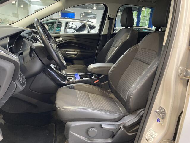 Ford KUGA 1.5 EcoBoost 150pk Titanium | Trekhaak | Camera | Keyless | Voorruitverwarming | Cruise | Park. Sens. V+A |