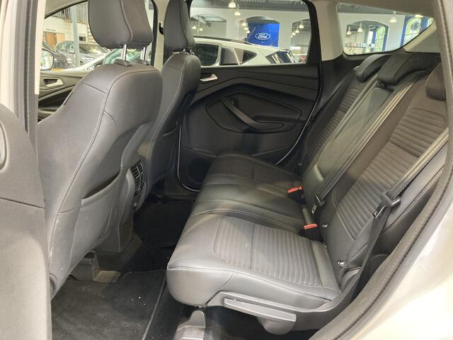 Ford KUGA 1.5 EcoBoost 150pk Titanium | Trekhaak | Camera | Keyless | Voorruitverwarming | Cruise | Park. Sens. V+A |