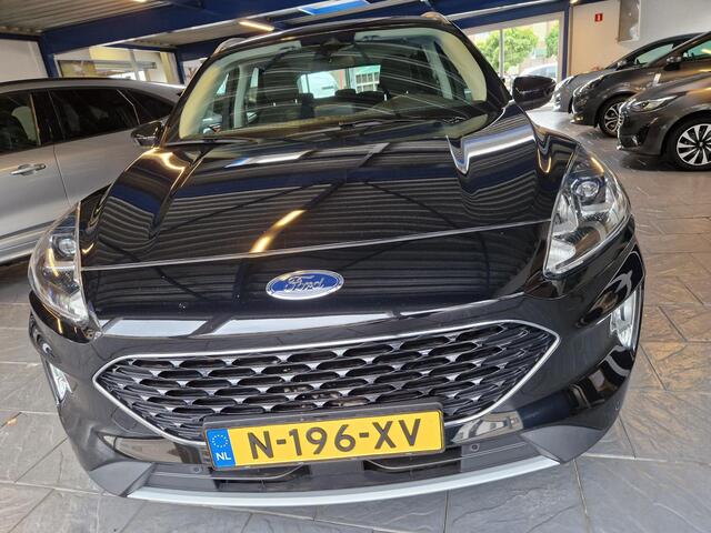 Ford KUGA 1.5 EcoBoost Titanium Trekhaak 4-seizoenenbanden!!!