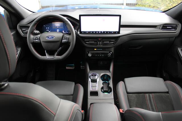 Ford KUGA 2.5 PHEV ST-Line X | Panorama dak | Elektrisch wegklapbare trekhaak | 360* Camera | Bang & Olufsen Audiosysteem | Head-Up Display | Keyless GO | Stoel/stuurverwarming | Elektrische kofferbakklep | Elektrisch verstelb. bestuurdersstoel met memory | Achterb