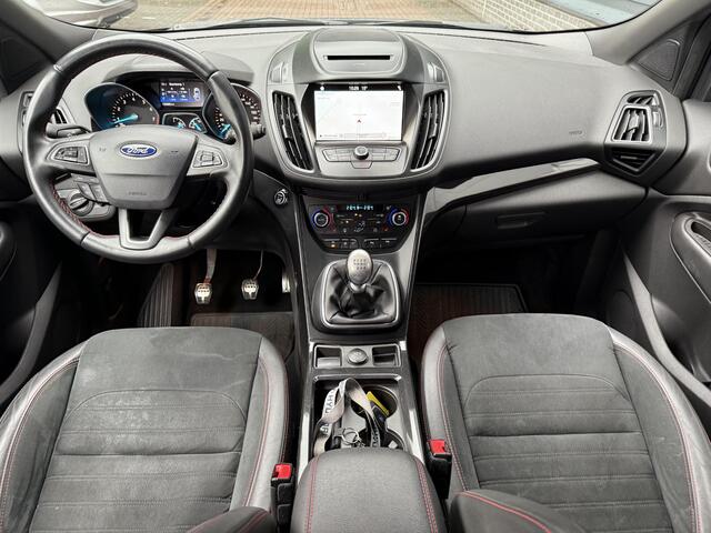 Ford KUGA 1.5 EcoBoost ST Line / Elektrisch wegklapbare Trekhaak / Elektrische Achterklep / Stoel+Stuur Verwarming / Achteruitrij Camera / Voorruit Verwarming /