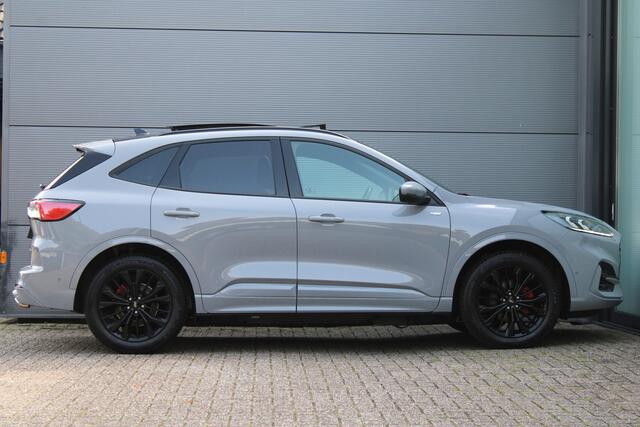 Ford KUGA 2.5 PHEV Graphite Tech Edition | Panoramadak | Trekhaak | BLIS | Full Options