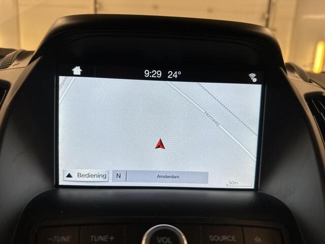 Ford KUGA 1.5 EcoBoost 150pk ST Line Navi Leder Trekhaak Parking pack Voorruitverwarming Privacy Glass