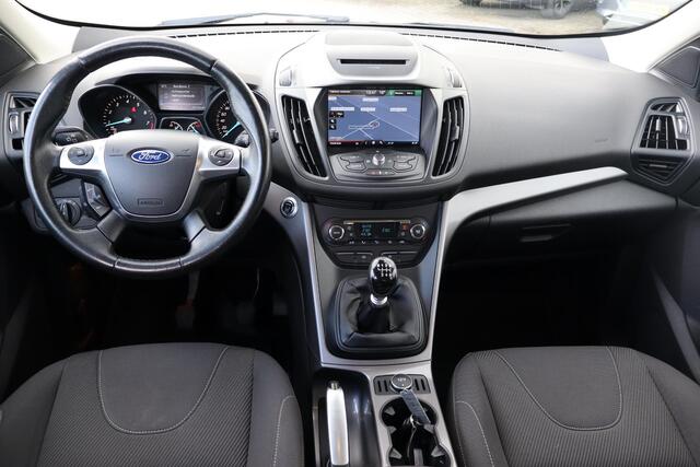 Ford KUGA 1.5 Trend Edition Navigatie, Cruise control, Climate control, Elektrische ramen, Trekhaak