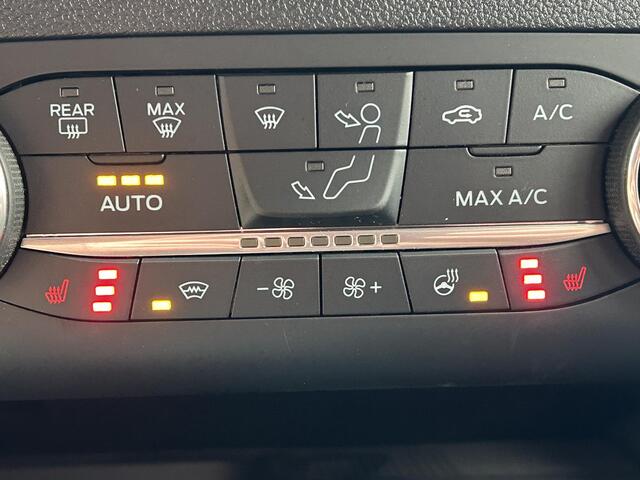 Ford KUGA 2.5 PHEV Graphite Tech Edition / Elektrische achterklep / Trekhaak / Winterpakket / Head-up Display / Elektrisch verstelbare stoelen /