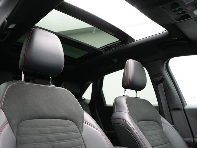 Ford KUGA 1.5 EcoBoost ST-Line X 150pk Dealer O.H | Trekhaak Af Fabriek | Panodak | Head Up | Adaptive Cruise | Bang & Olufsen Sound | Alcantara Sportstoelen Verwarmd | Camera | Stuur Verwarmd | Keyless | Navigatie | Blis | Virtual | DAB |