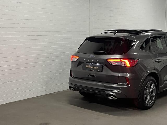 Ford KUGA 1.5 EcoBoost ST-Line X *Trekgewicht 1800 kg | Open dak | Trekhaak | Adapt. cruise control | Carplay | Stuur-/Stoelverwarming