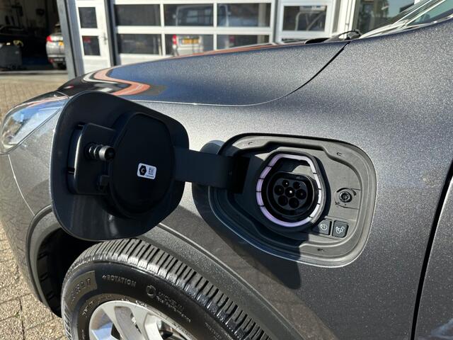 Ford KUGA 2.5 PHEV TITANIUM