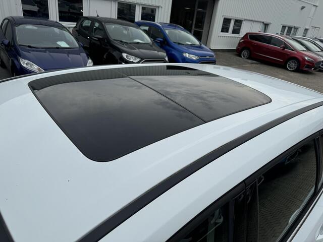 Ford KUGA 1.5 EcoBoost Titanium 182pk | Trekhaak | Winterpack | Panoramadak