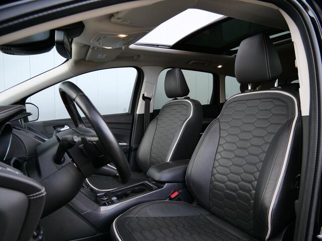 Ford KUGA 1.5 183 Pk EcoBoost Vignale Automaat Navi / Apple Carplay / DAB / Leer / Camera / Pano-dak / Trekhaak