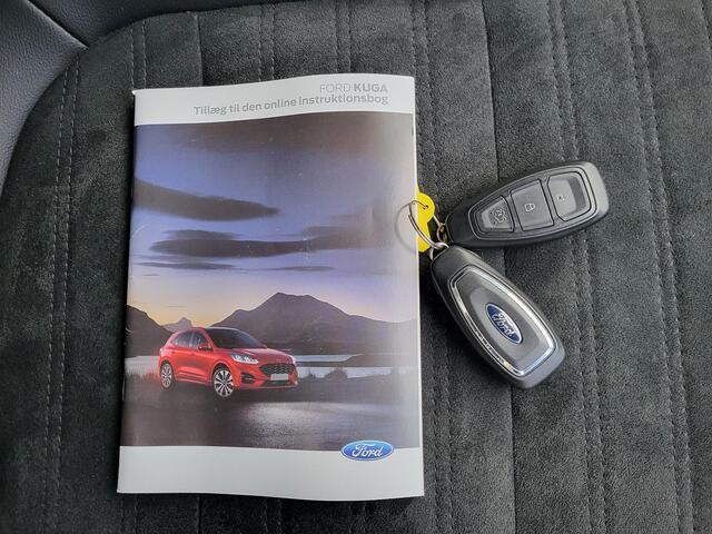Ford KUGA 2.5 PHEV ST-Line X Automaat 1.500 kg trekgewicht / Dealer onderhouden / Navigatie / Camera / Verwarmde voorruit en voorstoelen / Android Auto / Apple Carplay / B&O Audio /