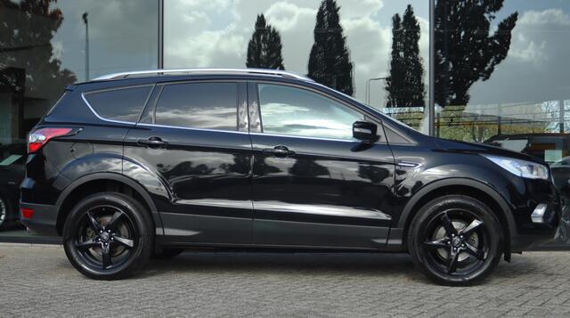 Ford KUGA 1.5 ECOBOOST TITANIUM | TREKHAAK | WINTER PACK | CARPLAY | CLIMATE | CRUISE