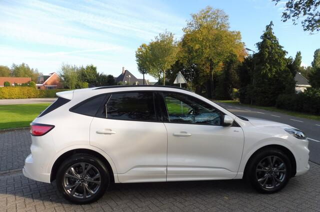 Ford KUGA 150pk ST-Line X Alle Packs en wegkl.trekhaak 1.800kg
