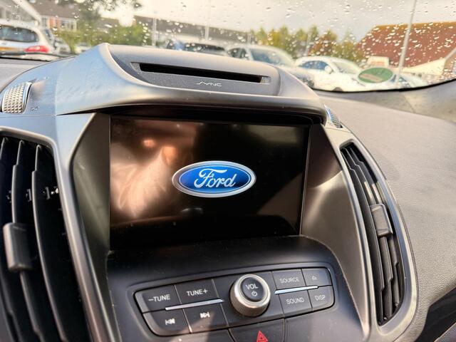 Ford KUGA 1.5 EcoBoost ST Line 150pk Adaptieve Cruise | Trekhaak | Achteruitrijcamera | Stoelverwarming | Nieuwe distributieriem ! | Elektrische Achterklep | Dealer onderhouden
