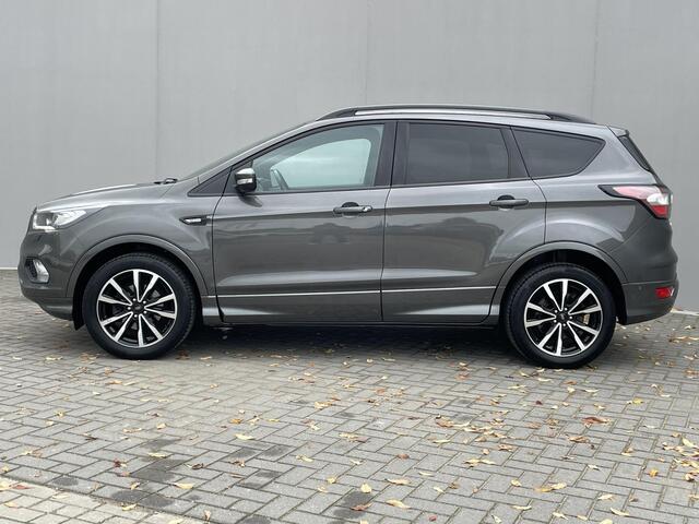 Ford KUGA 1.5 EcoBoost ST Line / Trekhaak (2000 KG) / Apple carplay/Android auto / Stoel-/Voorruitverwarming / Parkeersensoren Achter / Navigatie