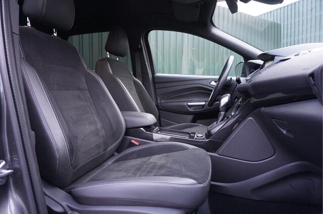 Ford KUGA 1.5 EcoBoost 180pk ST Line Automaat AWD + Trekhaak/ Navi/ Carplay/ Garantie!