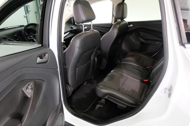 Ford KUGA 1.5 Titanium | TREKHAAK - 2000kg |